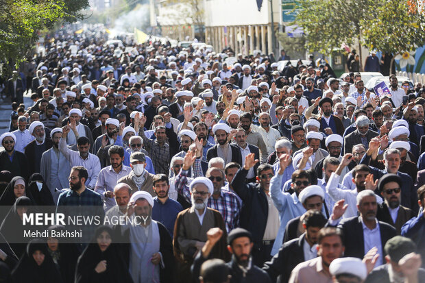 تشييع جثمان الشهيد الدكتور "علي حيدري" في مدينة قم المقدسة