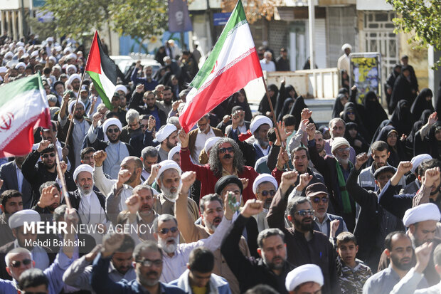 تشييع جثمان الشهيد الدكتور "علي حيدري" في مدينة قم المقدسة