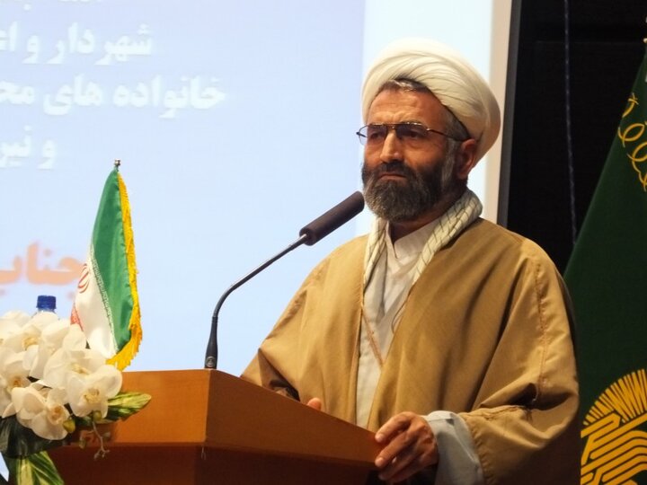 حجاب خط قرمز فرهنگی ملت ایران است حجاب خط قرمز فرهنگی ملت ایران است