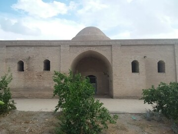 مقبره سالار رضا در شهرستان عنبرآباد مرمت می‌شود