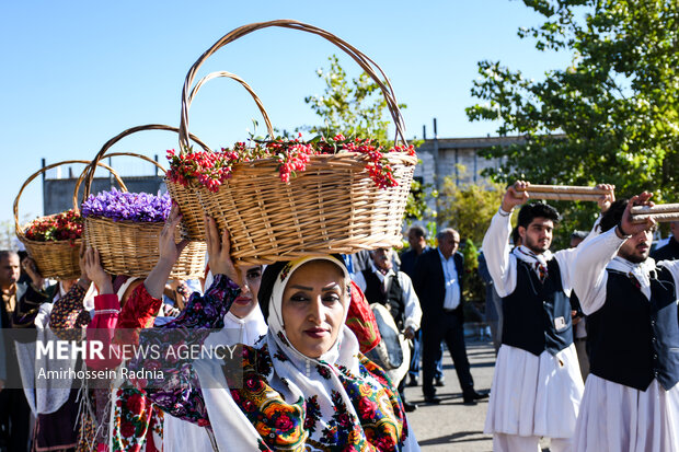 جشنواره ملی زرشک و زعفران خراسان جنوبی