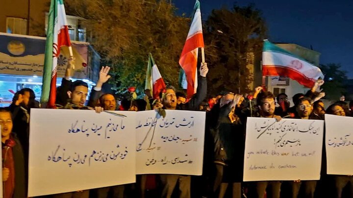 Siyonist rejimin saldırısı Meşhed’de protesto edildi Siyonist rejimin saldırısı Meşhed’de protesto edildi