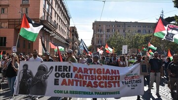 Italian people hold rally for peace in Gaza