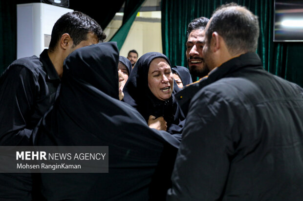 مراسم وداع با پیکر مطهر شهید راه قدس الهوردی رحیم پور مراسم وداع با پیکر مطهر شهید راه قدس الهوردی رحیم پور