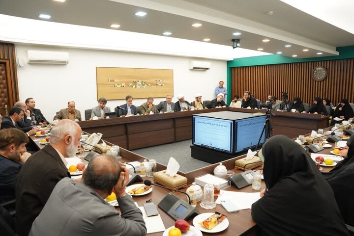 نشست شورای سیاستگذاری کنگره ملی بانوی انقلابی خواهر دباغ