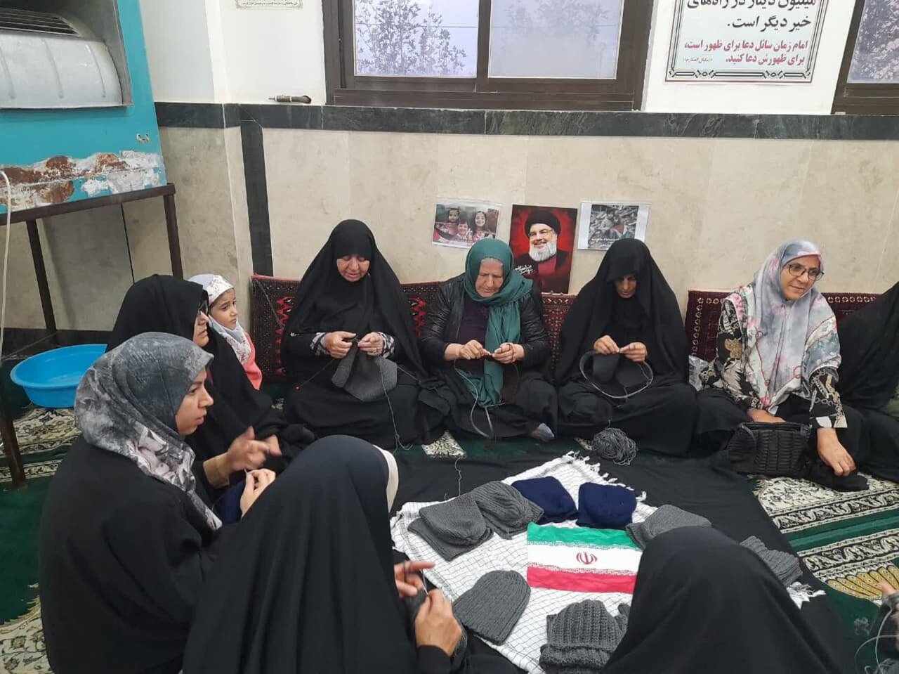 ذکر «یاجوادالائمه(ع)» در بافتههای زنان مشهدی برای جبهه مقاومت