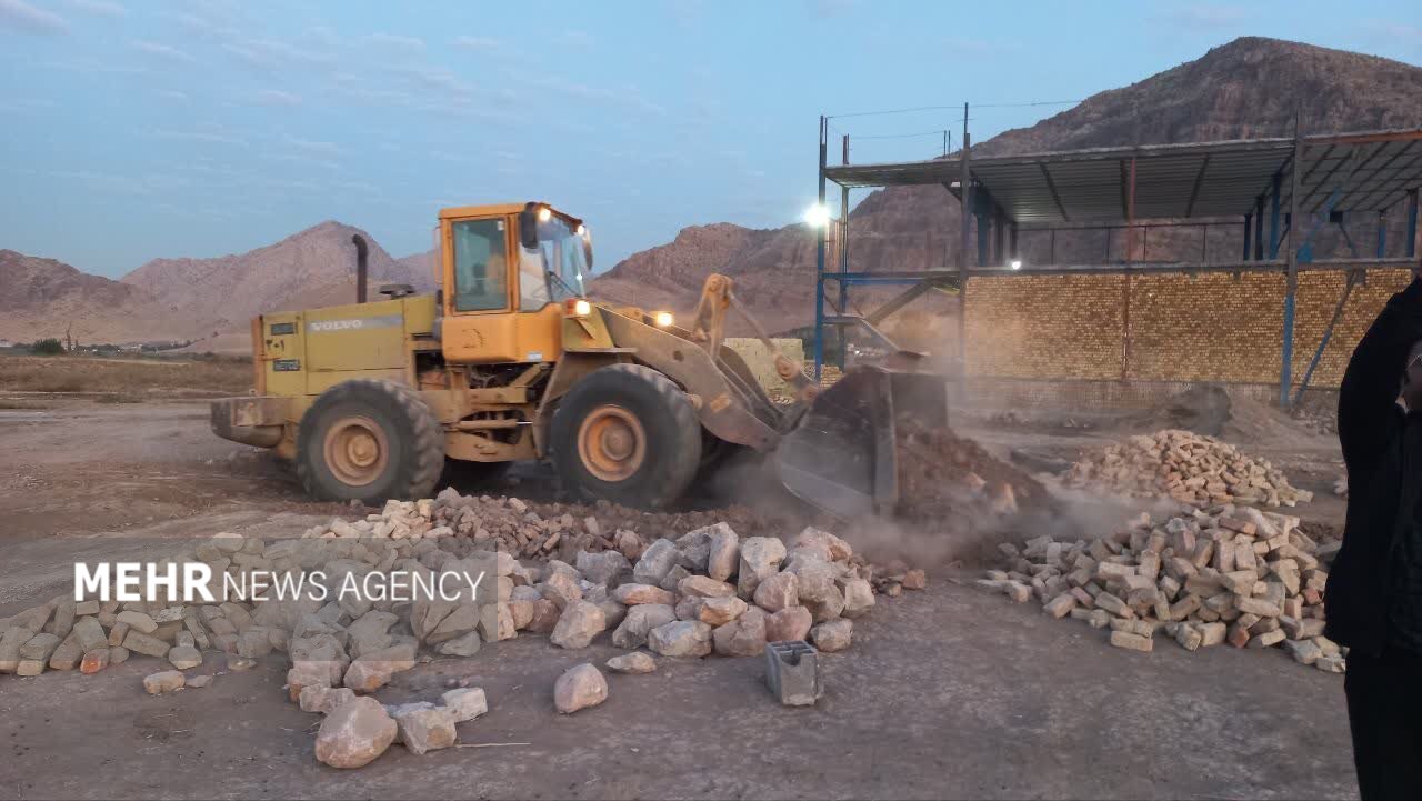 بازگشت ۵۰۰۰۰ مترمربع اراضی کشاورزی خرمآباد به چرخه تولید+ تصویر