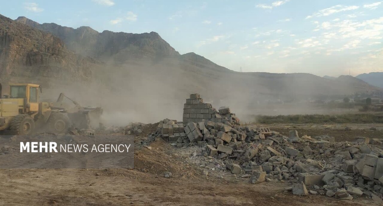 بازگشت ۵۰۰۰۰ مترمربع اراضی کشاورزی خرمآباد به چرخه تولید+ تصویر