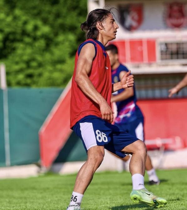 رختکن تیم ملی فوقالعاده است/ سپاهان کارخانه بازیکنسازی است