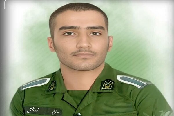 مراسم وداع با پیکر مطهرشهید صالح نوربخش دردولتآباد برگزار میشود مراسم وداع با پیکر مطهرشهید صالح نوربخش دردولتآباد برگزار میشود