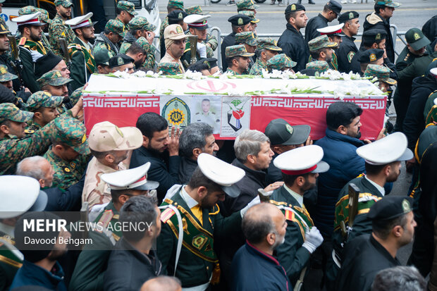 تشییع پیکر شهید «مهدی خموشی» در مشهد