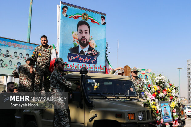 تشییع پیکر شهید پدافند هوایی «سجاد منصوری» در کرمانشاه