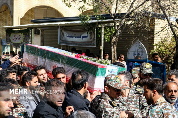 تشییع پیکر شهید پدافند هوایی «سجاد منصوری» در کرمانشاه