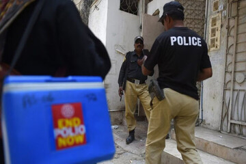 1 policeman killed in Pakistan’s health center after attack