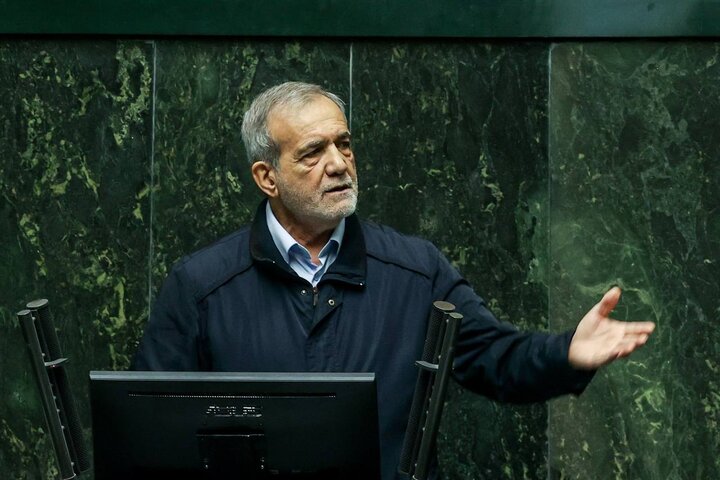 رئیسجمهور برای دفاع از «همتی» به مجلس آمد