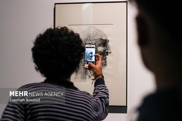 لزوم توجه به الگوهایی از بازار هنر که سبب تضعیف هنر و هنرمند میشود