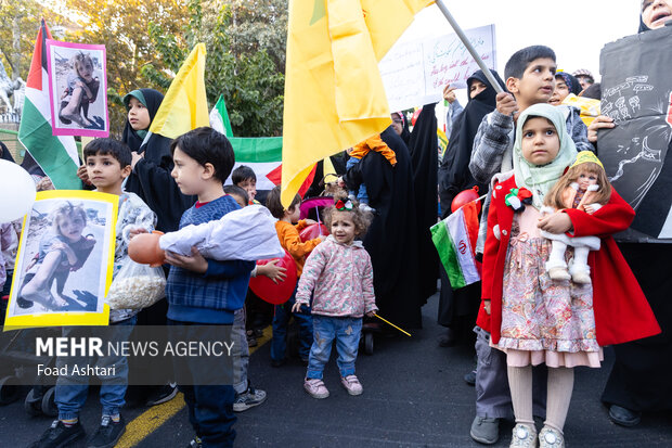 Iranian women gather in front of UK embassy