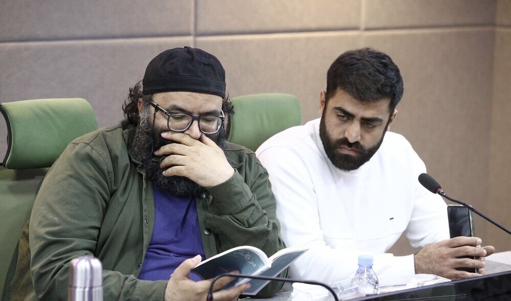 عارفنژاد یکی از رویشهای مهم شعر انقلاب است