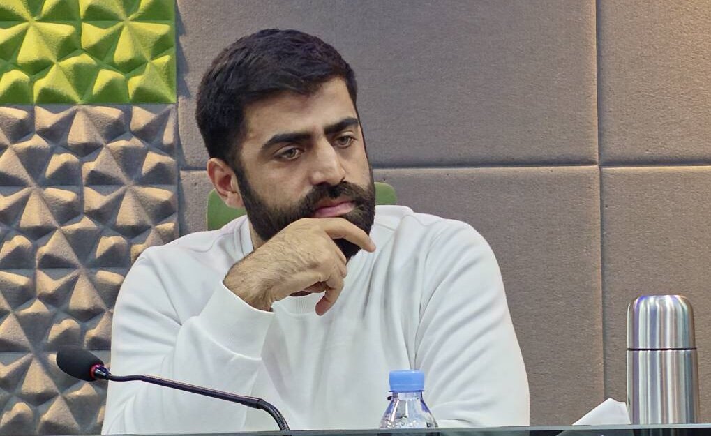 عارفنژاد یکی از رویشهای مهم شعر انقلاب است