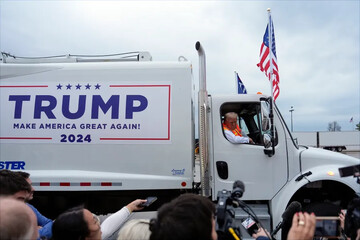 Trump deploys garbage truck to trash Biden gaffe