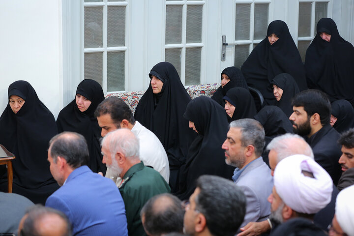 دیدار دست‌اندرکاران برگزاری کنگره شهدای استان فارس با رهبر معظم انقلاب اسلامی