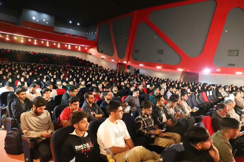 آئین استقبال از دانشجویان جدید دانشگاه آیتالله بروجردی برگزار شد