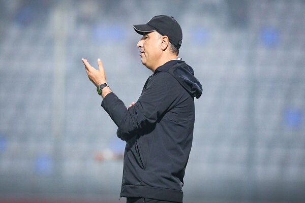 الهامی از هدایت نساجی کناره گیری کرد الهامی از هدایت نساجی کناره گیری کرد