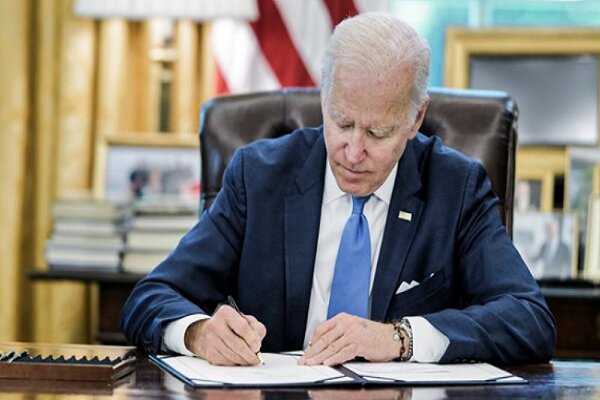 Biden extends US national emergency against Iran for one year