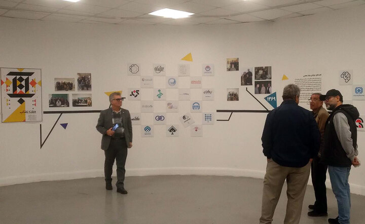 «پنجاه سال طراحی گرافیک» افتتاح شد/ عکسهای تئاتری روی دیوار رفت