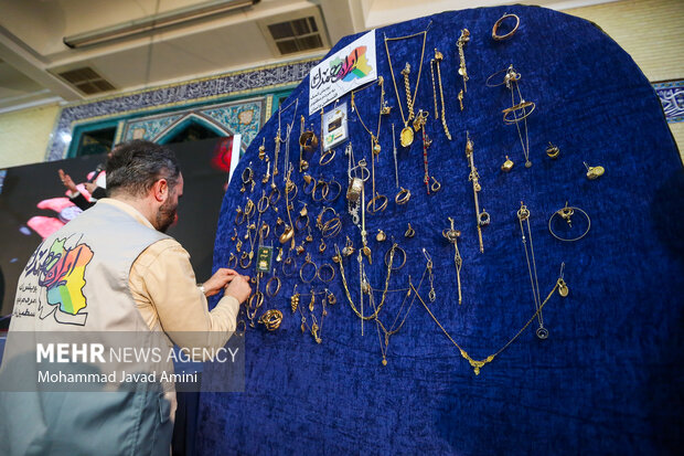 نخستین کاروان کمکهای پویش همدل از خوی به جبهه مقاومت ارسال شد نخستین کاروان کمکهای پویش همدل از خوی به جبهه مقاومت ارسال شد