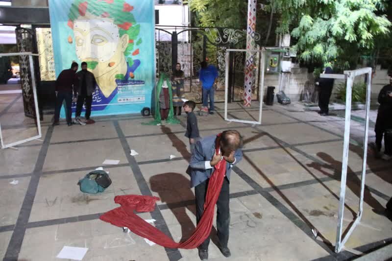 «چرا بمب اینقدر درد داره؟» اجرا شد