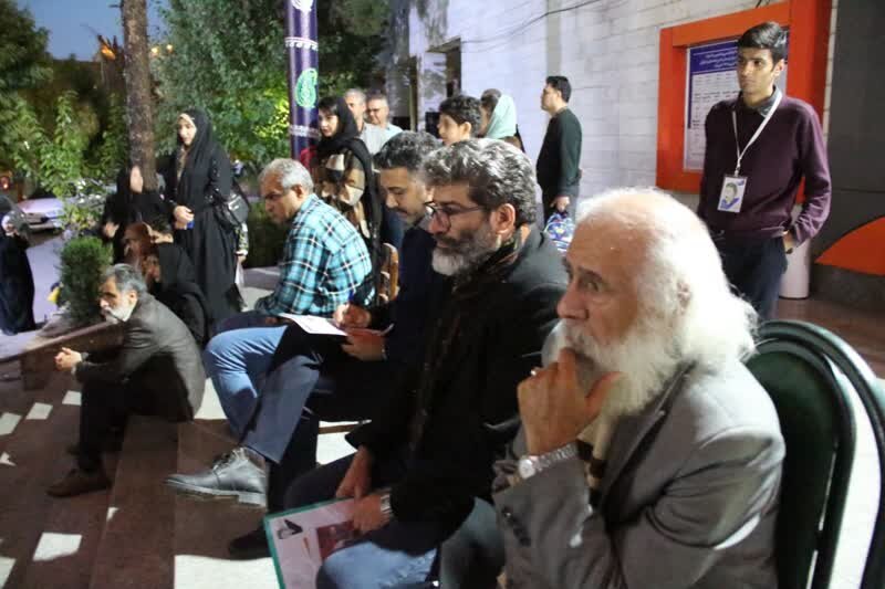 «چرا بمب اینقدر درد داره؟» اجرا شد