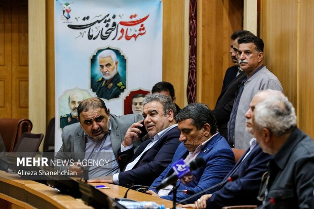با حضور معاون رئیس جمهور نشست نخبگان شاهد و ایثارگر در گیلان برگزار شد