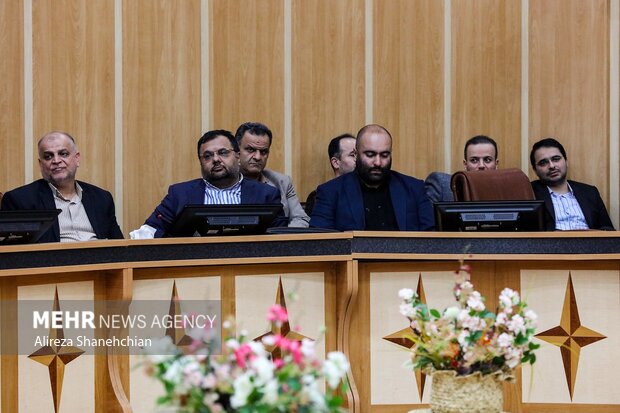 با حضور معاون رئیس جمهور نشست نخبگان شاهد و ایثارگر در گیلان برگزار شد
