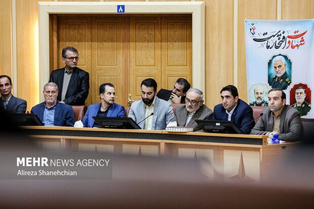 با حضور معاون رئیس جمهور نشست نخبگان شاهد و ایثارگر در گیلان برگزار شد