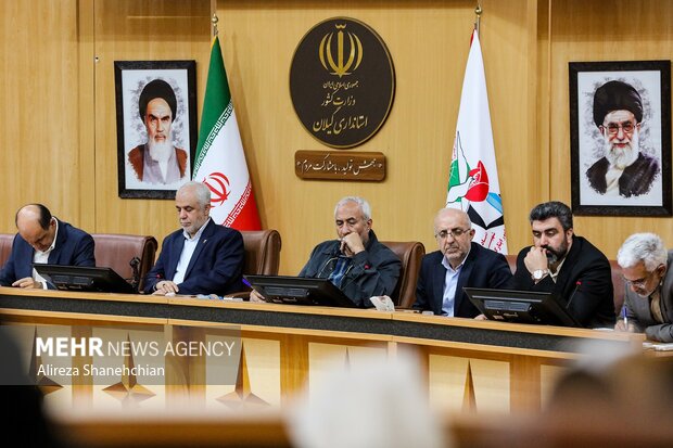 با حضور معاون رئیس جمهور نشست نخبگان شاهد و ایثارگر در گیلان برگزار شد