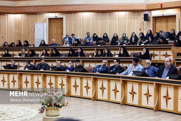 با حضور معاون رئیس جمهور نشست نخبگان شاهد و ایثارگر در گیلان برگزار شد