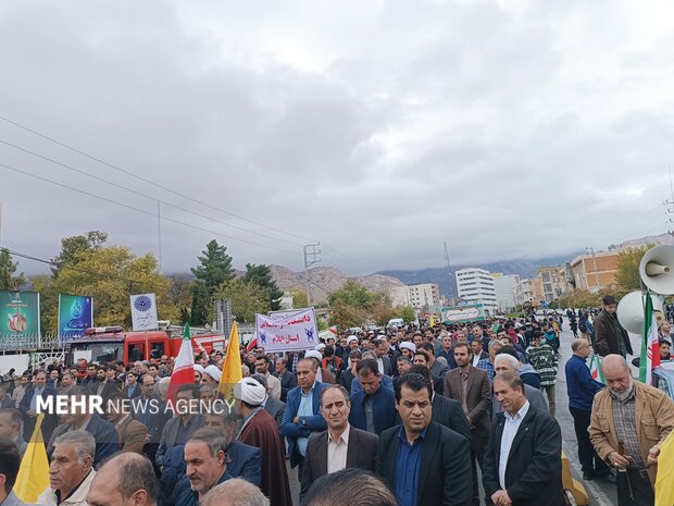 حضور پرشور مردم آبدانان در راهپیمایی ۱۳ آبان ماه