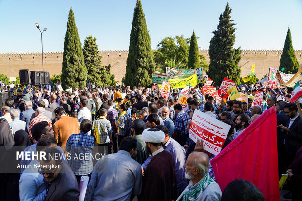 راهپیمایی یوم الله ۱۳ آبان در شیراز