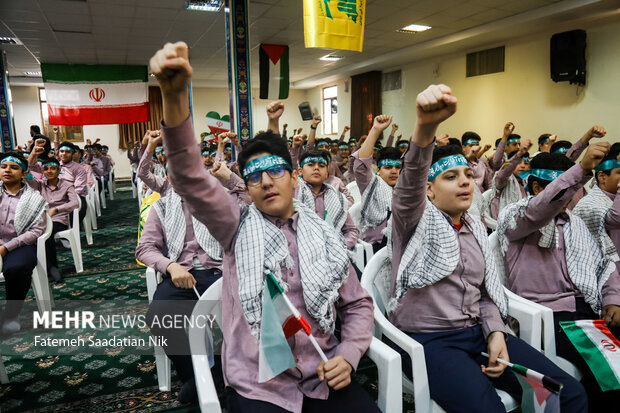 زنگ استكبارستيزی یوم الله ۱۳ آبان در مشهد