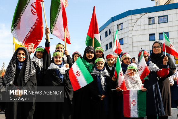 راهپیمایی یوم الله ۱۳ آبان در گرگان