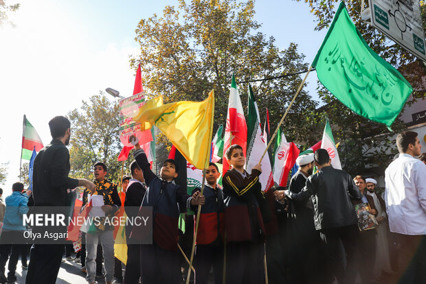 راهپیمایی یوم الله ۱۳ آبان در گرگان