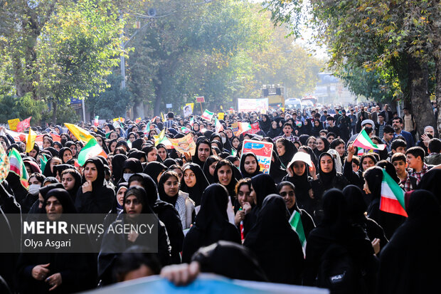 راهپیمایی یوم الله ۱۳ آبان در گرگان