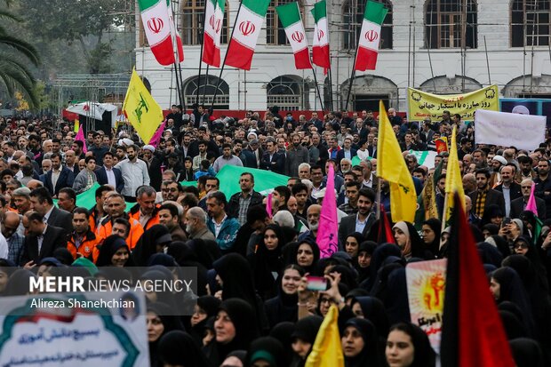 راهپیمایی ۱۳ آبان در رشت