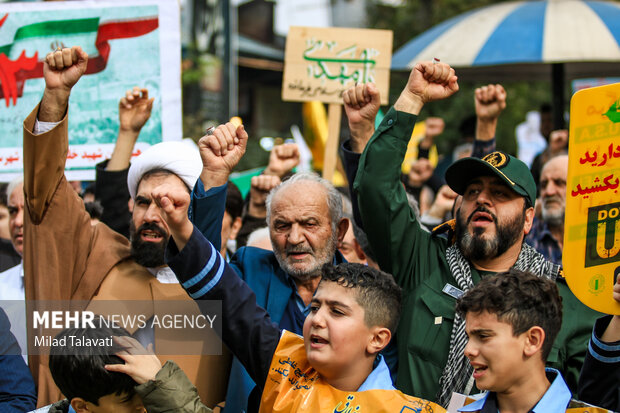 راهپیمایی یوم الله ۱۳ آبان در فومن