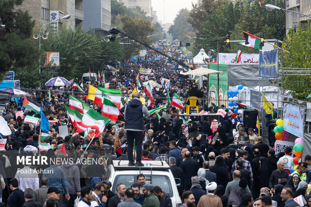 راهپیمایی یوم الله ۱۳ آبان در تهران _ 4