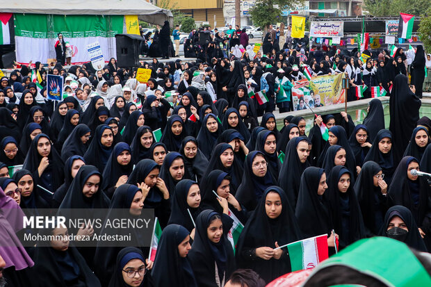 راهپیمایی یوم الله ۱۳ آبان در ورامین