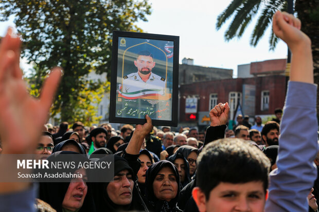 تشییع پیکر شهید «امیرمحمد شمسی» در قائمشهر