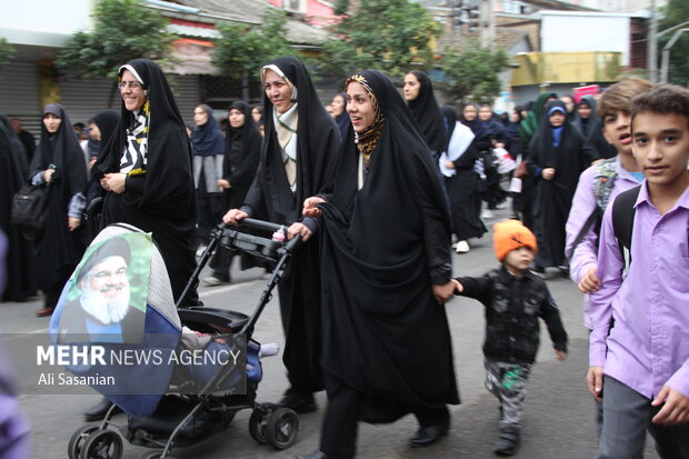 راهپیمایی یوم الله ۱۳ آبان در رشت