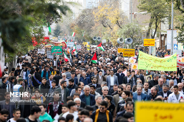 راهپیمایی یوم الله ۱۳ آبان در اردبیل